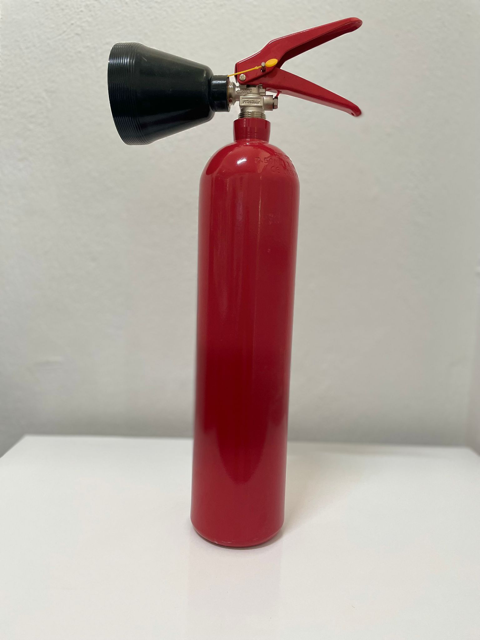 2kg CO2(Karbondioksit) Yangın söndürme Cihazı